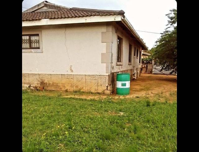 3 BEDROOM HOUSE FOR SALE IN UMLAZI